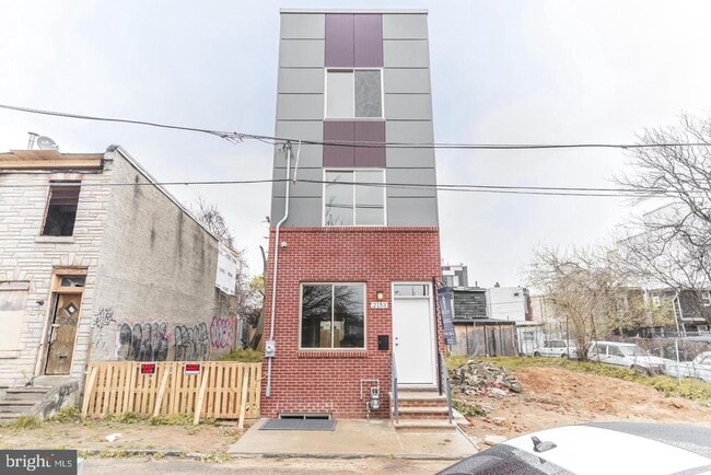Building Photo - 2153 N Fairhill St