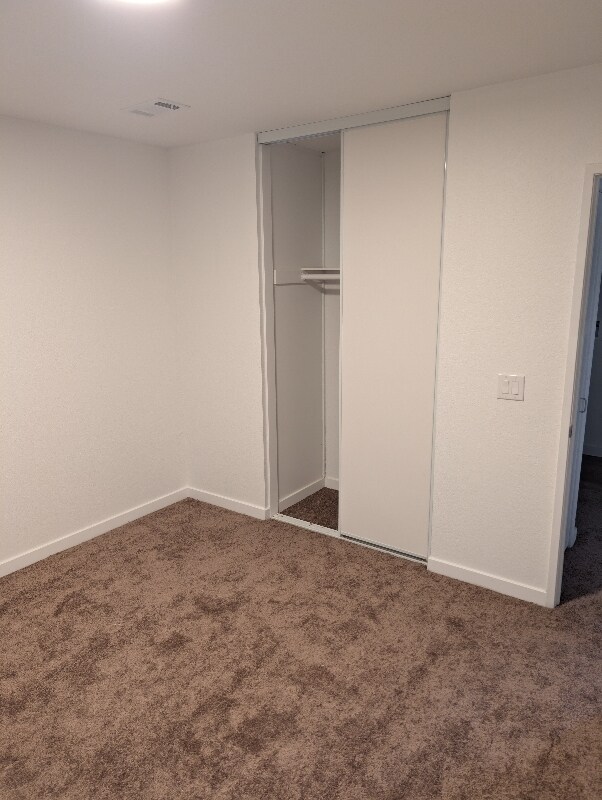 Building Photo - 13602 Cypress Ave