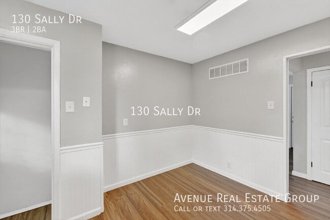 Building Photo - 130 Sally Dr