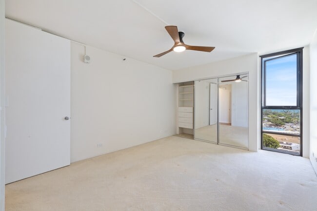 Building Photo - 322 Aoloa St
