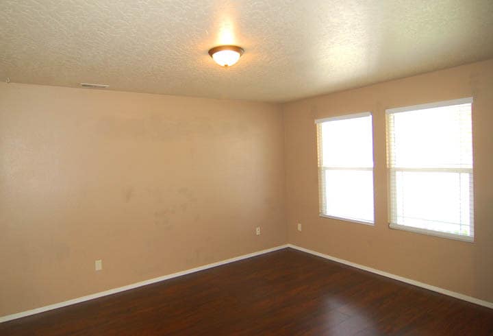 Building Photo - 165 E Willow Creek Dr