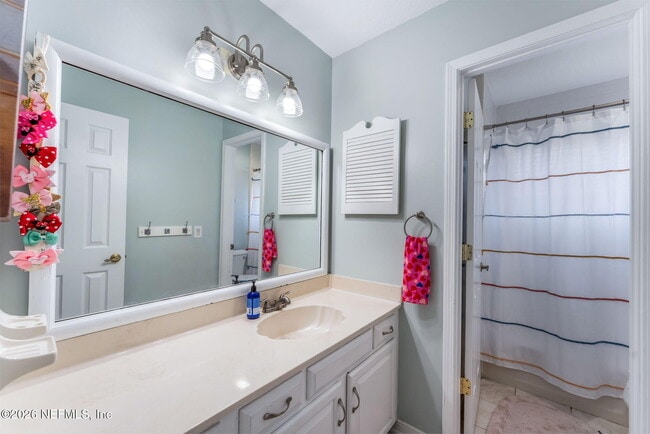 Building Photo - 4340 Blue Heron Dr