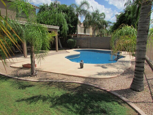 Building Photo - 1346 S Palomino Creek Dr