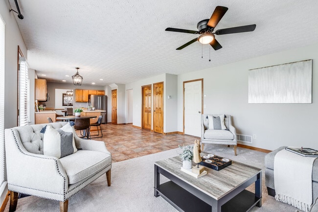 Building Photo - 7225 Bromfield Dr