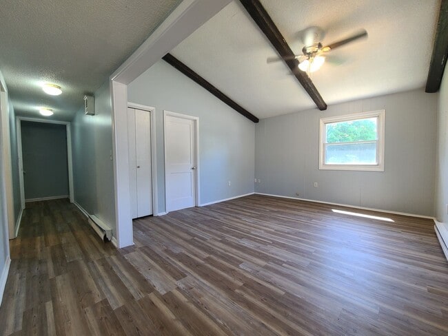 Building Photo - Spacious 3-bedroom, 1-bathroom home in Baroda
