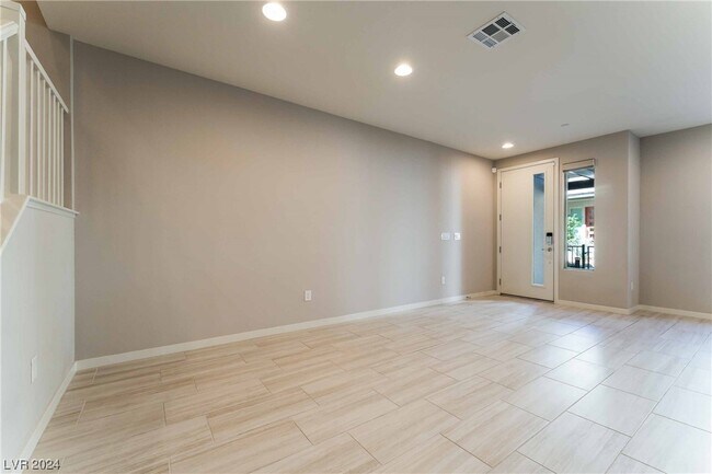 Building Photo - 11274 Cactus Tower Ave