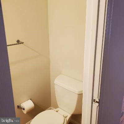 Building Photo - 1232 N Vernon St