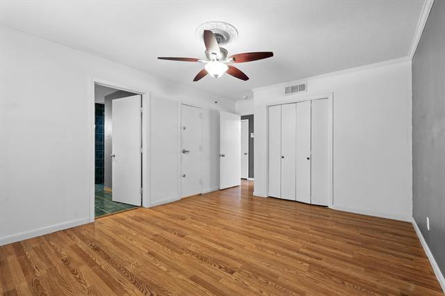 Building Photo - 2915 Touraine Dr