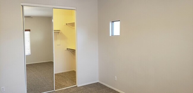 Building Photo - Stunning Laveen Village home with built-in...