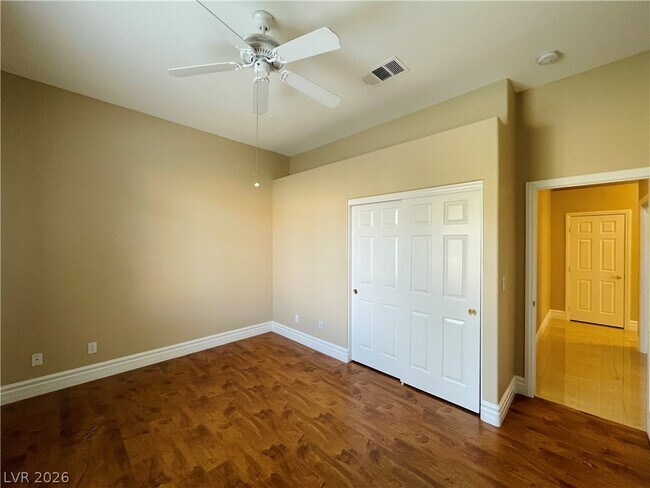 Building Photo - 231 Cliff Valley Dr