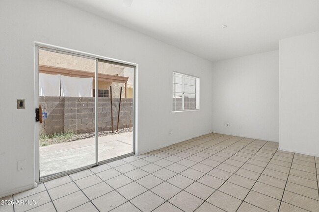 Building Photo - 1026 W Libra Dr