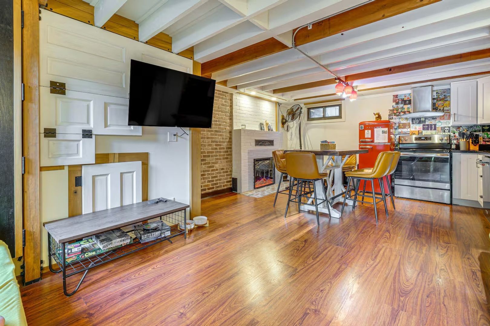 Building Photo - 1421 S 134th St