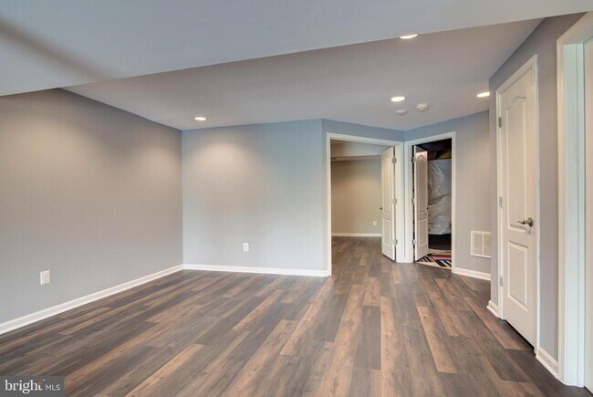 Building Photo - 13481 Arcadian Dr
