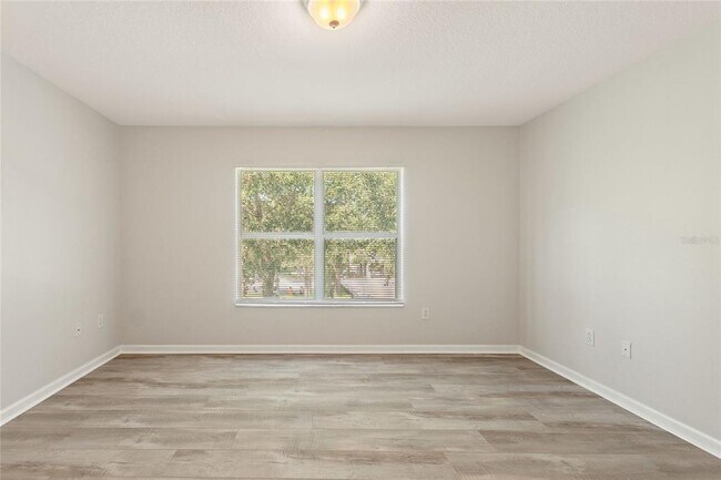 Building Photo - 1220 Priory Cir