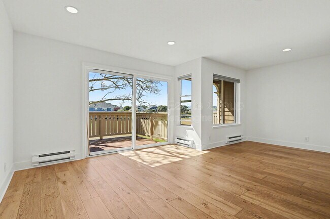 Building Photo - 198 Lakeshore Ct