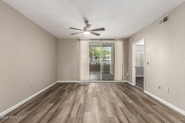 Building Photo - 1825 W Ray Rd