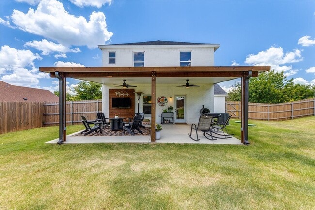 Building Photo - Beautifully Updated 3 Bed, 2.5 Bath in Pea...