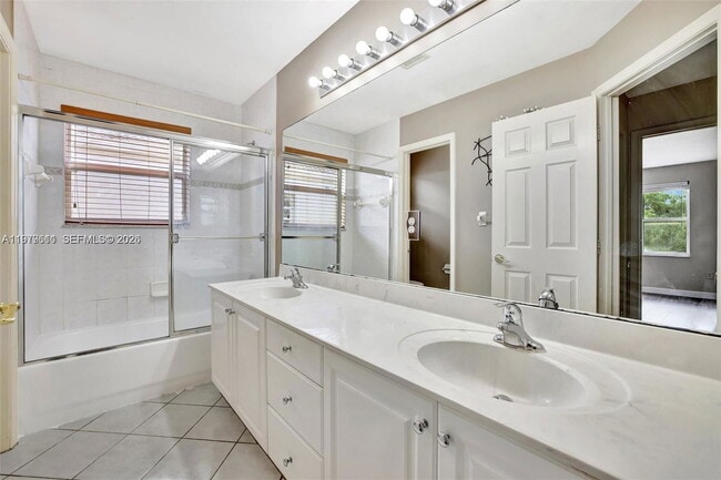 Building Photo - Southwest 51st Street, Miramar, FL 33027 - 5 BR 3.5 BA single-family home