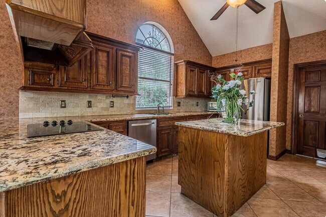 Building Photo - 3206 Chapel Bend Dr