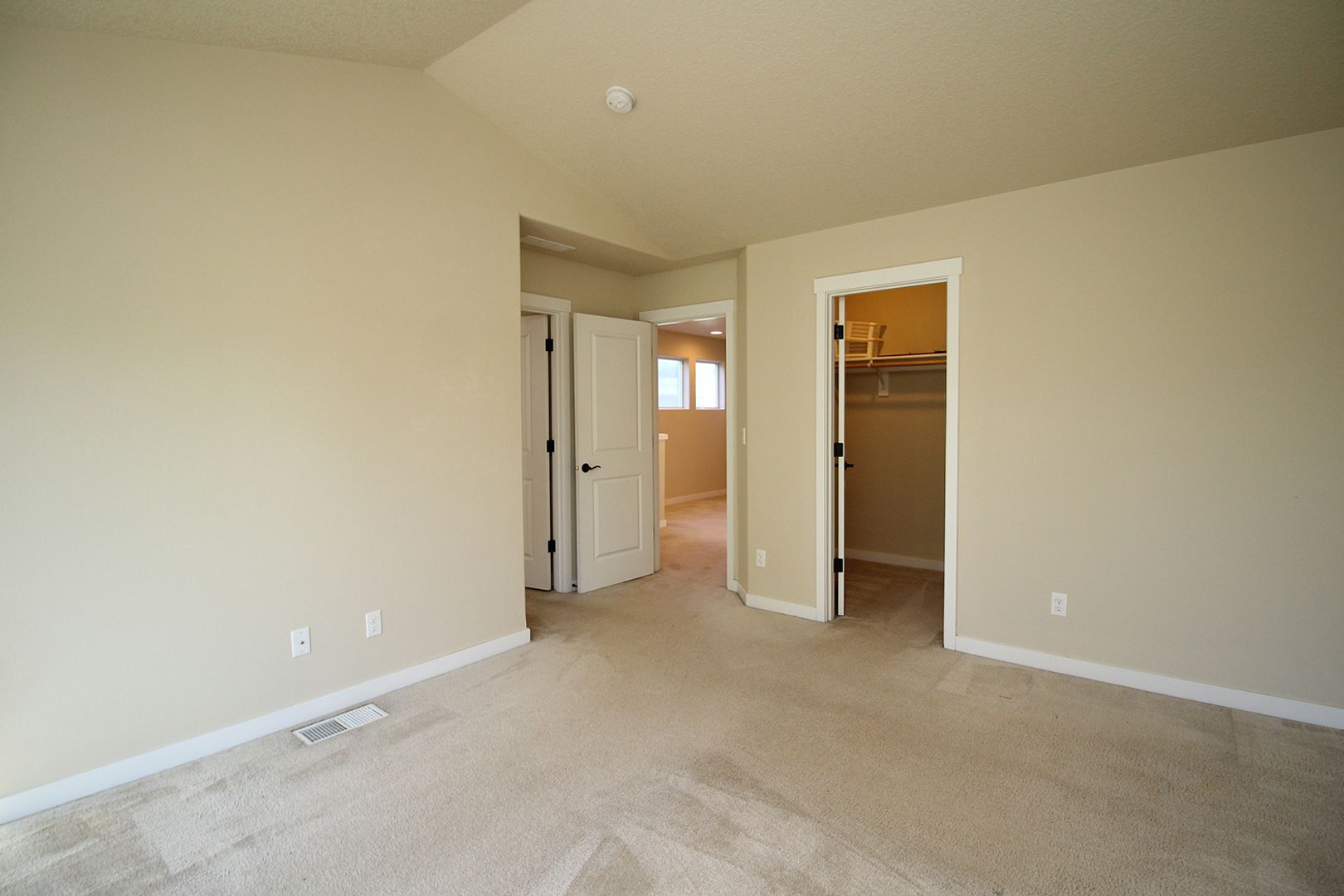 Building Photo - 420 SW 204th Terrace
