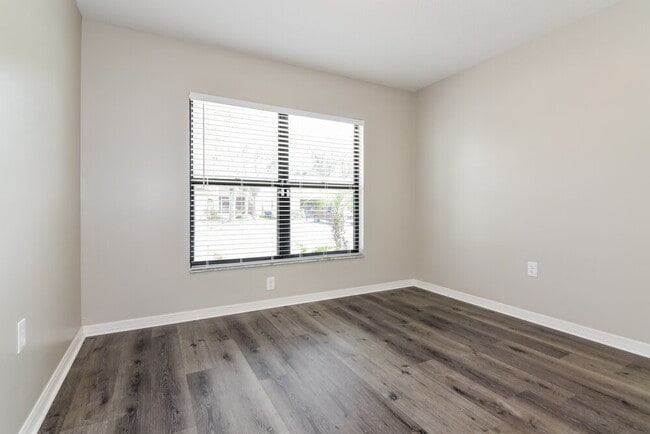 Building Photo - 10827 Peppersong Dr