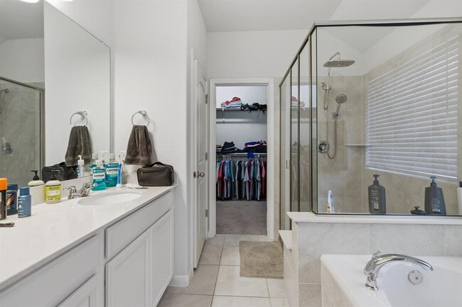 Building Photo - 12017 Texana Trl