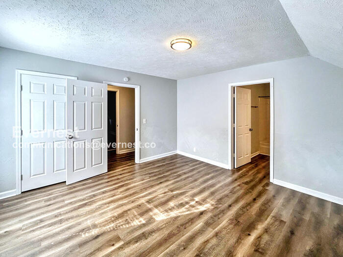 Building Photo - 405 Pleasant Run Rd