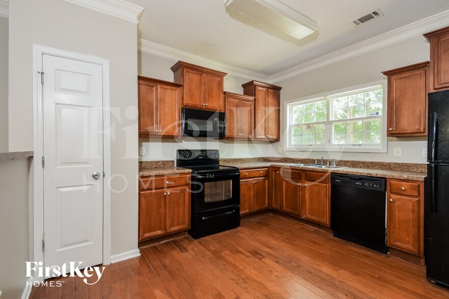 Building Photo - 6368 Olmadison Pl