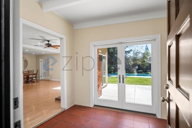 Building Photo - 16498 LG Almaden Road