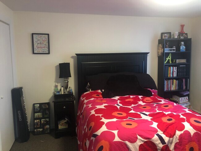 Building Photo - 1024 Chestnut St