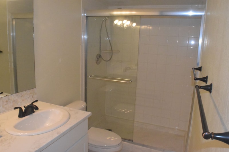 Building Photo - 1118 Apple Terrace