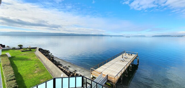 Building Photo - 2 Bedroom Condo in Mukilteo Available Now!