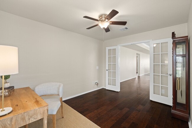 Building Photo - 2811 Cone Flower Dr