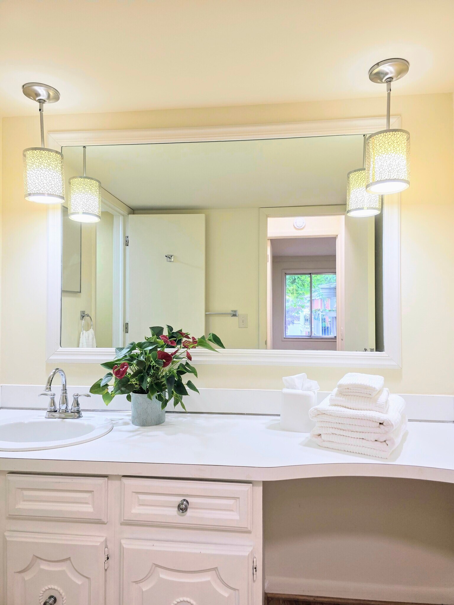 Building Photo - 16810 Edloytom Way