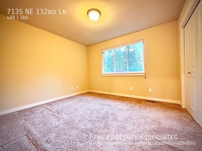 Building Photo - 7135 NE 132nd Ln