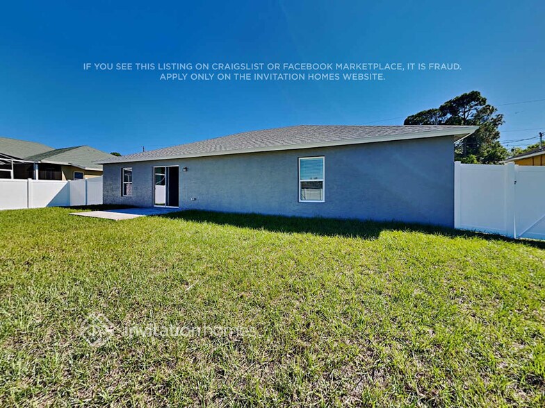 Building Photo - 3150 SW Martin St