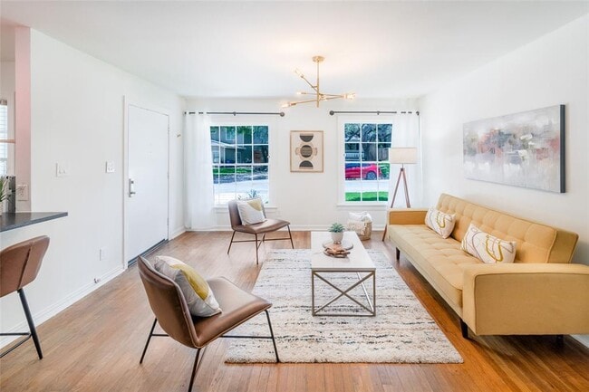 Building Photo - 1800 A Ln