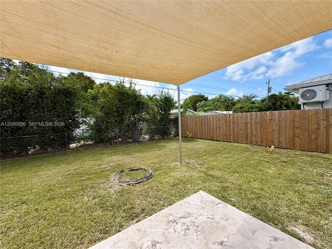 Building Photo - 8235 SW 62nd Pl