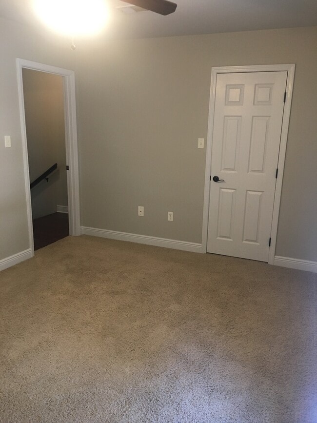 Building Photo - MAISON ROUGE TOWNHOMES  2BR/2.5BT  OFF COU...