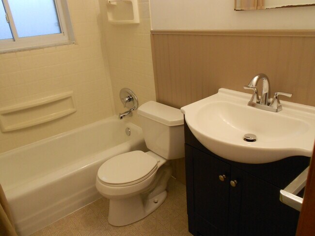 Building Photo - 1651 3rd St