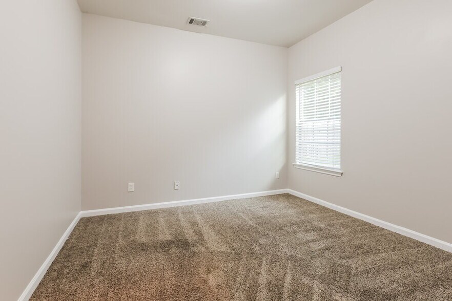 Building Photo - 1115 Watercourse Way
