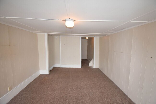 Building Photo - RWIL300