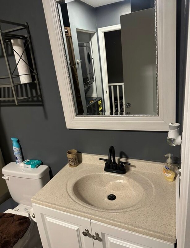 Building Photo - 15 Grove Park Rd