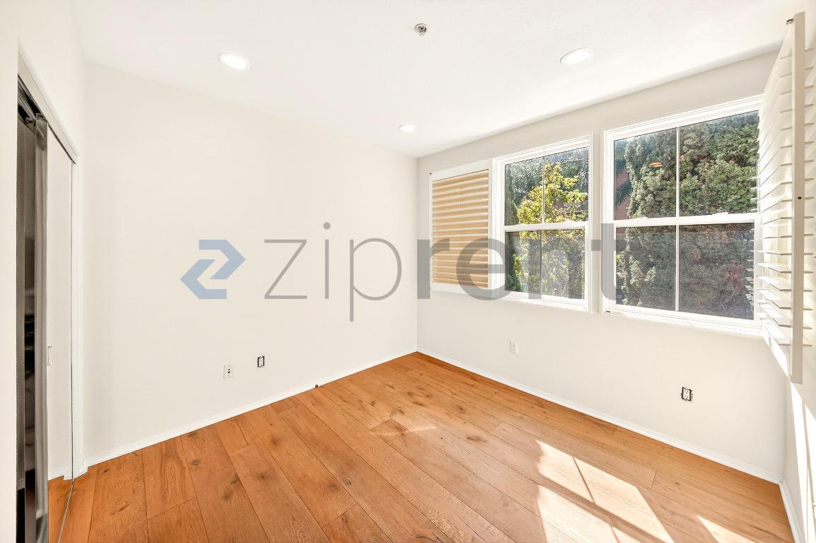 Building Photo - 13075 Pacific Promenade