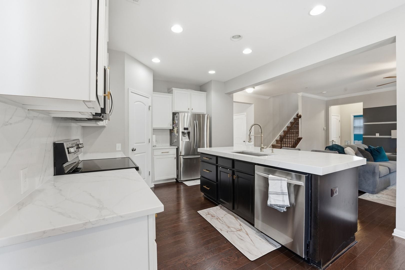 Building Photo - 2269 Isaac St