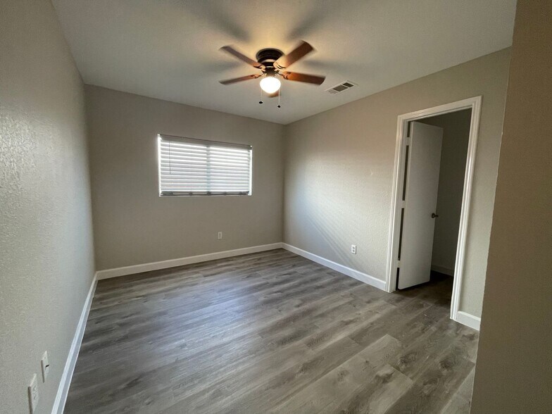 Building Photo - 531 Cantebury Park Ln