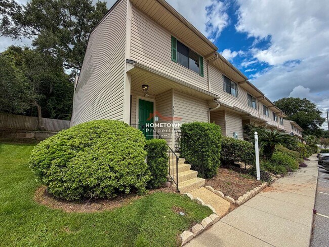 Building Photo - 4221 Brookside Dr