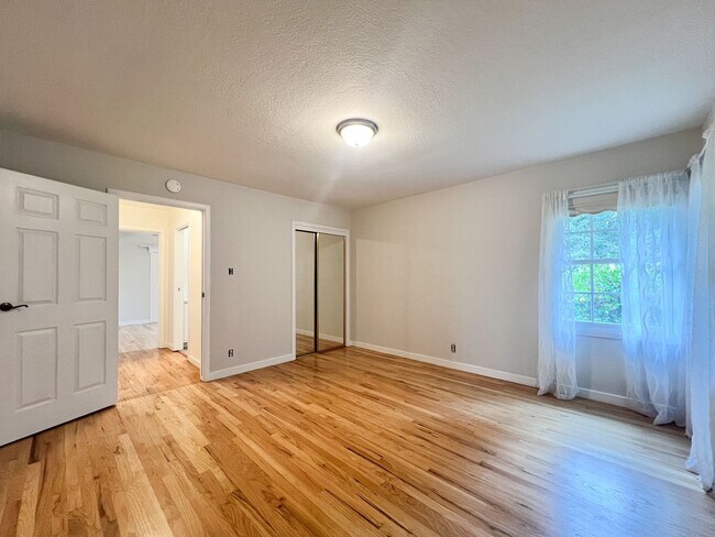 Building Photo - Four Bedroom Ranch-Style Home on an Extra-Large Lot