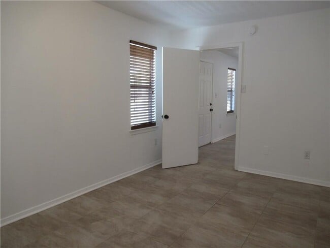 Building Photo - 10612 Deer Canyon Rd