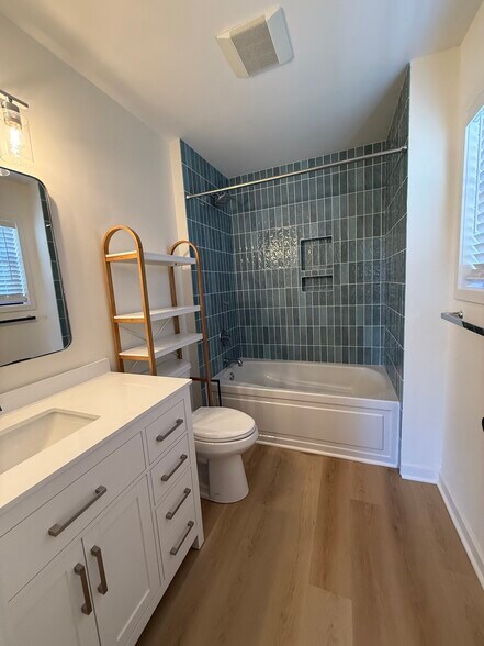 Primary Bathroom - 5935 Inland Greens Dr